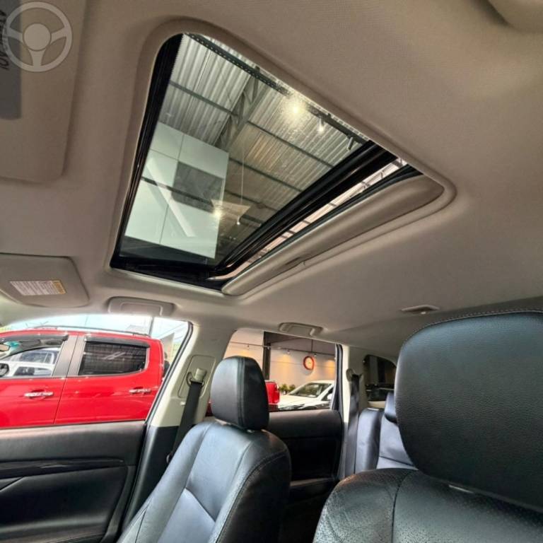 MITSUBISHI - OUTLANDER 2.0 16V 4P AUTOMÁTICO - 2015/2016 - CINZA - R$ 91.900,00