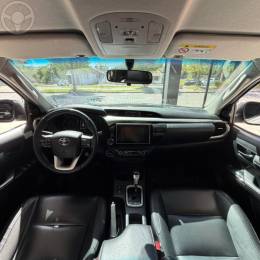 TOYOTA - HILUX 2.8 SRX 4X4 CD 16V DIESEL 4P AUTOMÁTICO - 2016/2016 - BRANCA - R$ 179.900,00