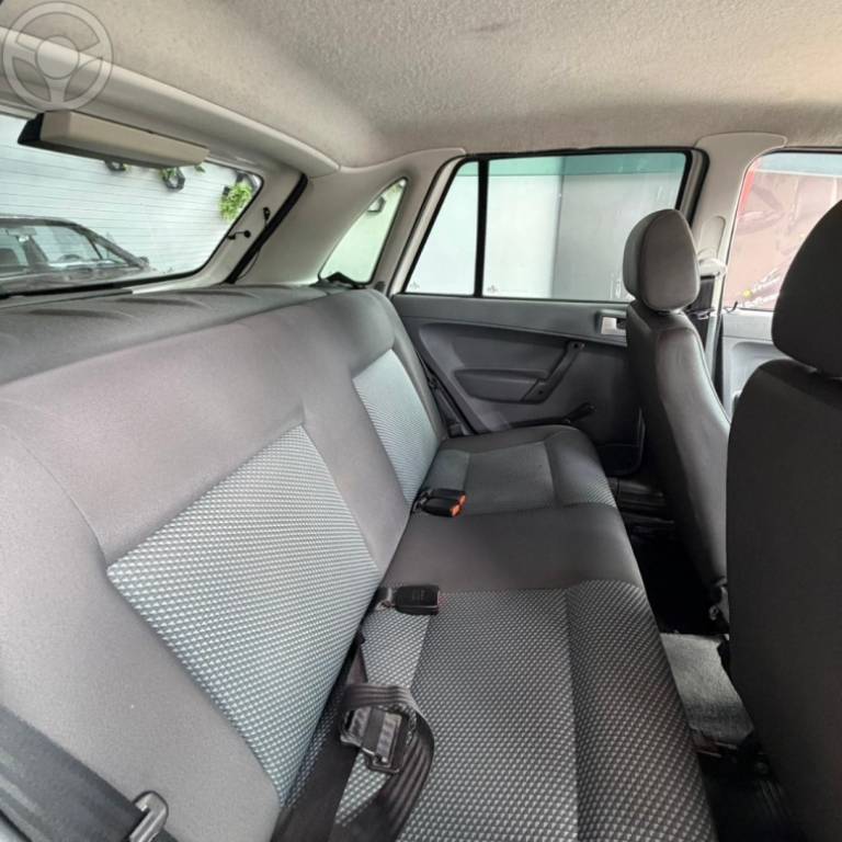 VOLKSWAGEN - GOL 1.0 MI 8V FLEX 4P MANUAL G.IV - 2010/2011 - BRANCA - R$ 26.900,00