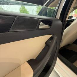 VOLKSWAGEN - JETTA 2.0 COMFORTLINE FLEX 4P MANUAL - 2012/2012 - BRANCA - R$ 64.900,00