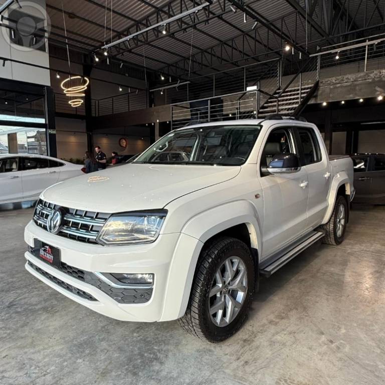 VOLKSWAGEN - AMAROK 3.0 V6 TDI HIGHLINE CD DIESEL 4MOTION AUTOMÁTICO - 2018/2019 - BRANCA - R$ 160.900,00