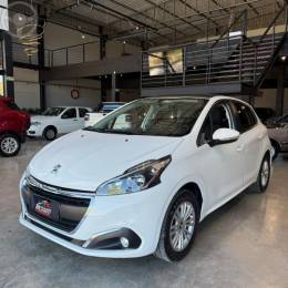 PEUGEOT - 208 1.6 ALLURE 16V FLEX 4P AUTOMÁTICO - 2017/2018 - BRANCA - R$ 62.900,00