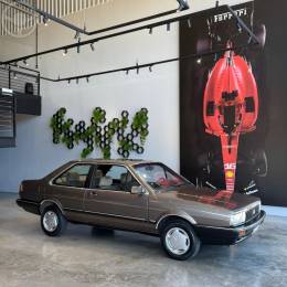 VOLKSWAGEN - SANTANA 2.0 GLS 8V 2P MANUAL - 1988/1989 - MARROM - R$ 45.900,00