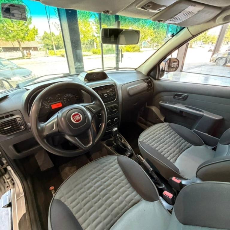 FIAT - STRADA 1.8 MPI ADVENTURE CE 16V FLEX 2P MANUAL - 2014/2014 - PRATA - R$ 59.900,00