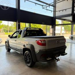 FIAT - STRADA 1.8 MPI ADVENTURE CE 16V FLEX 2P MANUAL - 2014/2014 - PRATA - R$ 59.900,00