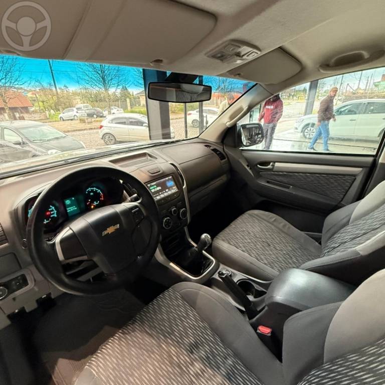 CHEVROLET - S10 2.5 LT 4X4 CD 16V FLEX 4P MANUAL - 2015/2015 - BRANCA - R$ 95.900,00