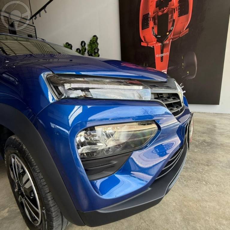 RENAULT - KWID 1.0 12V SCE FLEX INTENSE MANUAL - 2023/2024 - AZUL - R$ 61.900,00