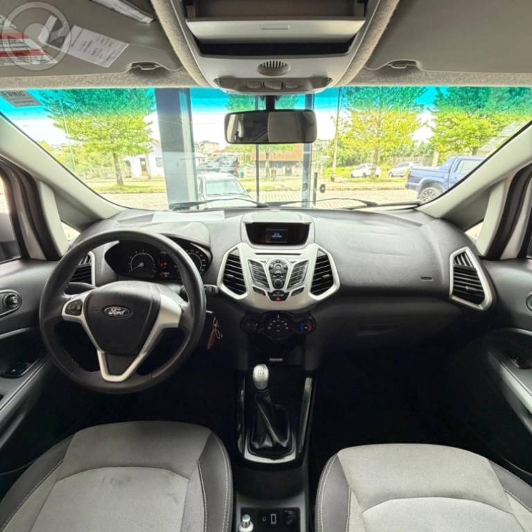 FORD - ECOSPORT 1.6 FREESTYLE 16V FLEX 4P MANUAL - 2013/2014 - BRANCA - R$ 57.900,00