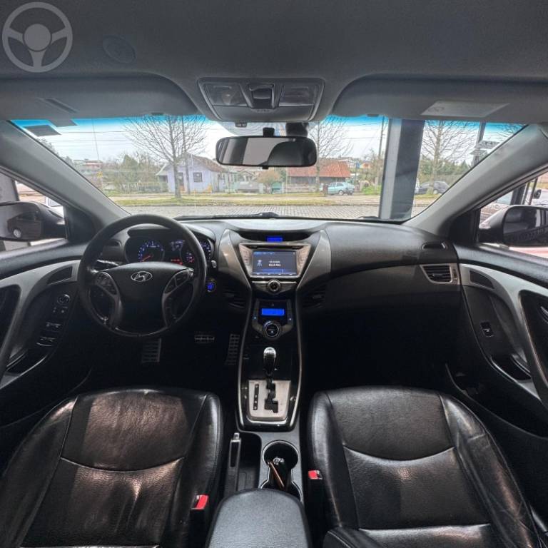 HYUNDAI - ELANTRA 1.8 GLS 16V 4P AUTOMÁTICO - 2012/2013 - PRETA - R$ 69.900,00