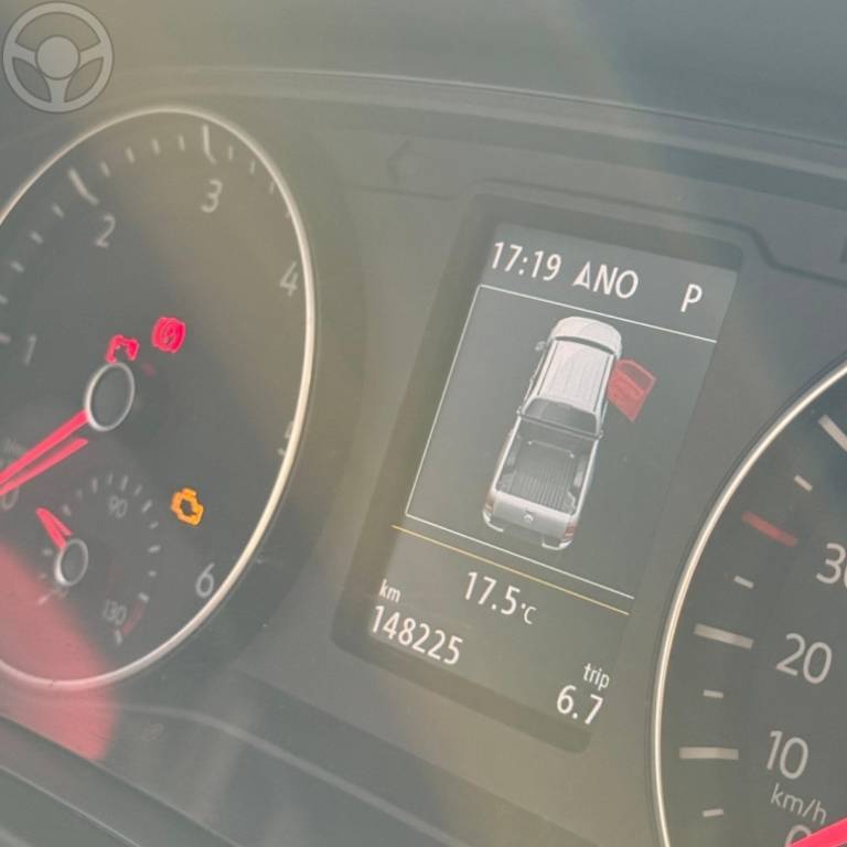 VOLKSWAGEN - AMAROK 3.0 V6 TDI HIGHLINE CD DIESEL 4MOTION AUTOMÁTICO - 2018/2019 - BRANCA - R$ 160.900,00