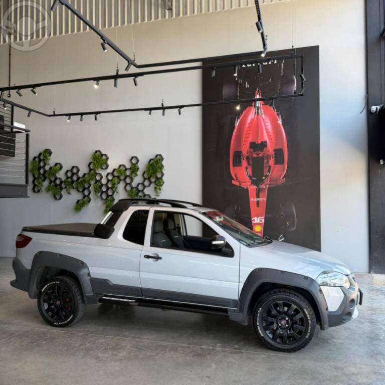 FIAT - STRADA 1.8 MPI ADVENTURE CE 16V FLEX 2P MANUAL - 2014/2014 - PRATA - R$ 59.900,00