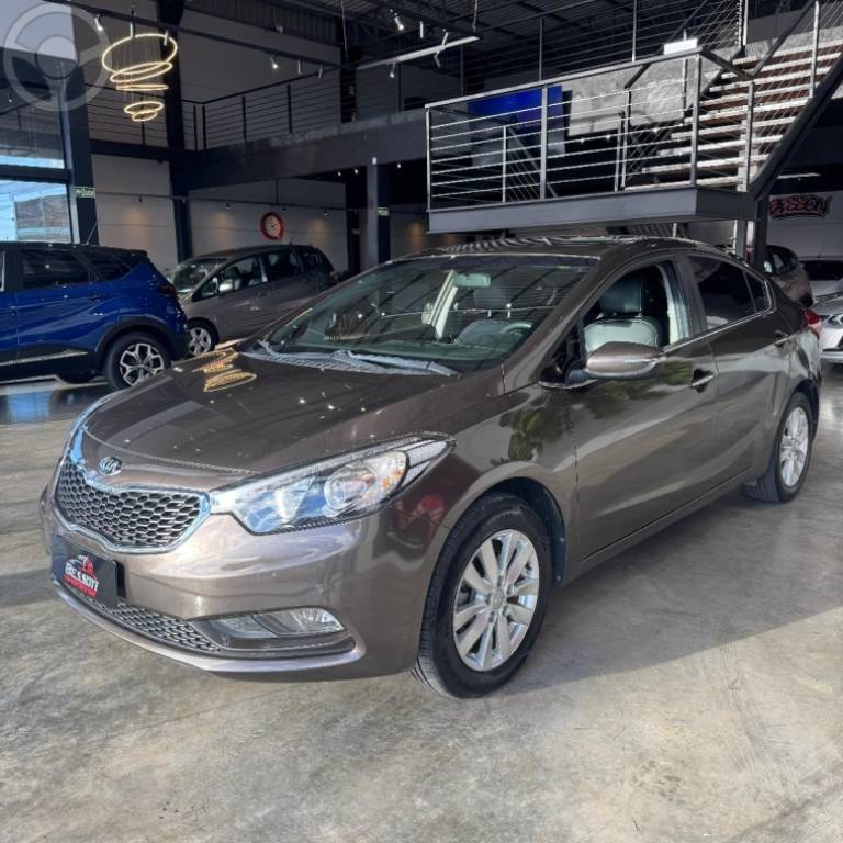 KIA MOTORS - CERATO 1.6 SX 16V FLEX 4P AUTOMÁTICO - 2015/2015 - MARROM - R$ 69.900,00