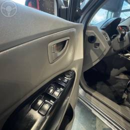 HYUNDAI - TUCSON 2.0 MPFI GLS 16V 143CV 2WD FLEX 4P AUTOMÁTICO - 2014/2015 - CINZA - R$ 65.900,00