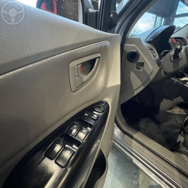 HYUNDAI - TUCSON 2.0 MPFI GLS 16V 143CV 2WD FLEX 4P AUTOMÁTICO - 2014/2015 - CINZA - R$ 65.900,00