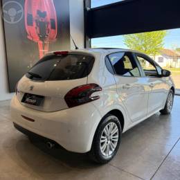 PEUGEOT - 208 1.6 ALLURE 16V FLEX 4P AUTOMÁTICO - 2017/2018 - BRANCA - R$ 62.900,00