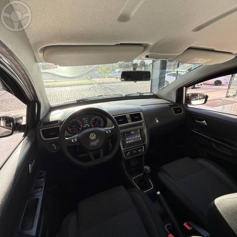 VOLKSWAGEN - FOX 1.6 MSI TOTAL FLEX CONNECT 4P MANUAL - 2021/2022 - BRANCA - R$ 75.900,00