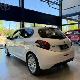 PEUGEOT - 208 1.6 ALLURE 16V FLEX 4P AUTOMÁTICO - 2017/2018 - BRANCA - R$ 62.900,00