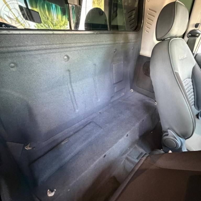 FIAT - STRADA 1.8 MPI ADVENTURE CE 16V FLEX 2P MANUAL - 2014/2014 - PRATA - R$ 59.900,00