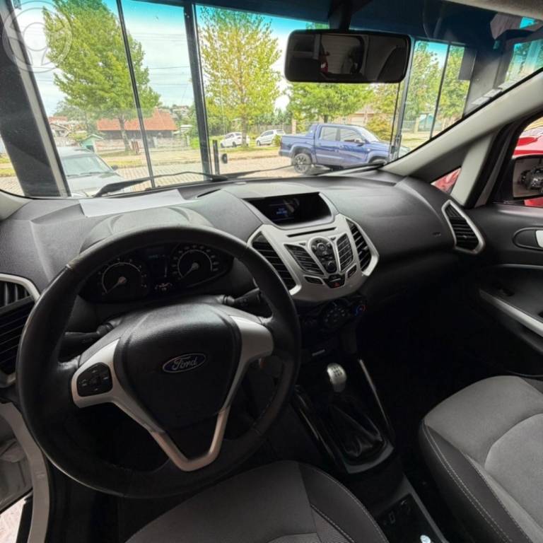 FORD - ECOSPORT 1.6 FREESTYLE 16V FLEX 4P MANUAL - 2013/2014 - BRANCA - R$ 57.900,00