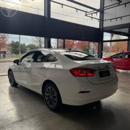 CHEVROLET - CRUZE 1.4 TURBO LTZ 16V FLEX 4P AUTOMÁTICO - 2017/2018 - BRANCA - R$ 91.900,00