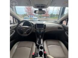 CHEVROLET - CRUZE 1.4 TURBO LTZ 16V FLEX 4P AUTOMÁTICO - 2017/2018 - BRANCA - R$ 89.900,00
