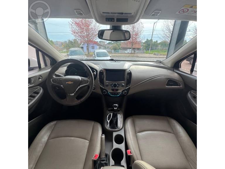 CHEVROLET - CRUZE 1.4 TURBO LTZ 16V FLEX 4P AUTOMÁTICO - 2017/2018 - BRANCA - R$ 89.900,00