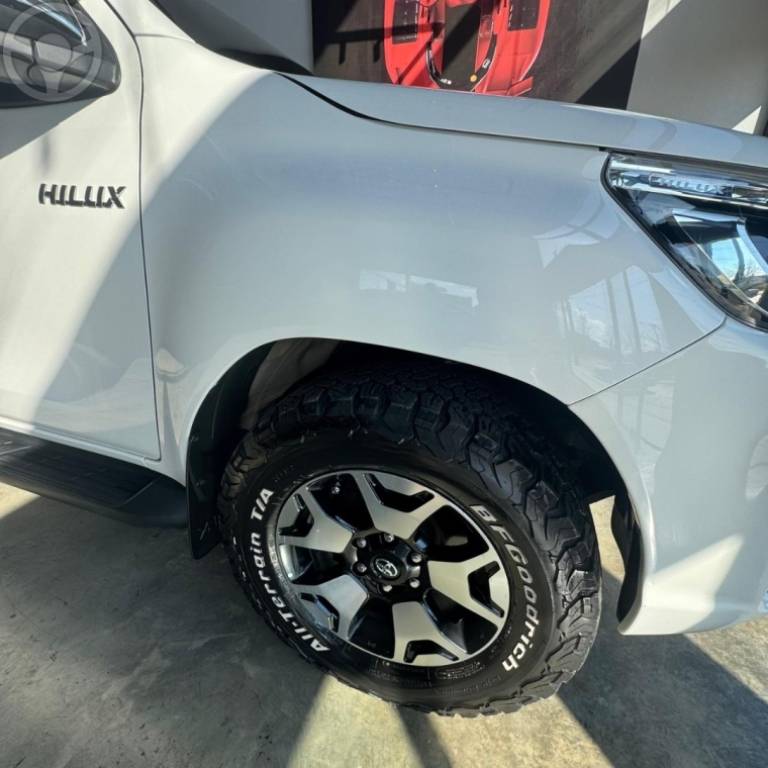TOYOTA - HILUX 2.8 SRX 4X4 CD 16V DIESEL 4P AUTOMÁTICO - 2018/2019 - BRANCA - R$ 215.000,00