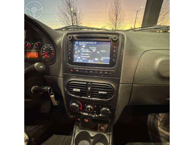 FIAT - STRADA 1.8 MPI ADVENTURE CD 16V FLEX 3P MANUAL - 2018/2019 - PRATA - R$ 86.900,00