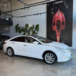 HYUNDAI - SONATA 2.4 MPFI I4 16V 182CV 4P AUTOMÁTICO - 2012/2013 - BRANCA - R$ 79.900,00