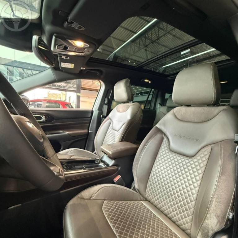 JEEP - COMMANDER - 2022/2022 - BRANCA - R$ 199.900,00