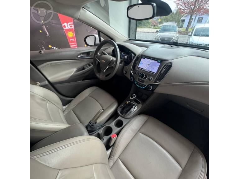 CHEVROLET - CRUZE 1.4 TURBO LTZ 16V FLEX 4P AUTOMÁTICO - 2017/2018 - BRANCA - R$ 89.900,00