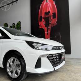 HYUNDAI - HB20S 1.0 COMFORT 12V FLEX 4P MANUAL - 2023/2024 - BRANCA - R$ 86.900,00