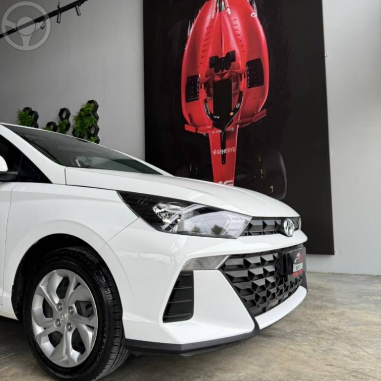 HYUNDAI - HB20S 1.0 COMFORT 12V FLEX 4P MANUAL - 2023/2024 - BRANCA - R$ 86.900,00