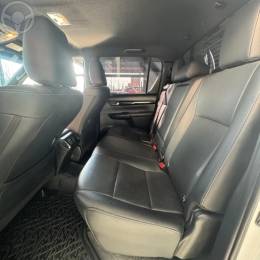 TOYOTA - HILUX 2.8 SRX 4X4 CD 16V DIESEL 4P AUTOMÁTICO - 2018/2019 - BRANCA - R$ 215.000,00