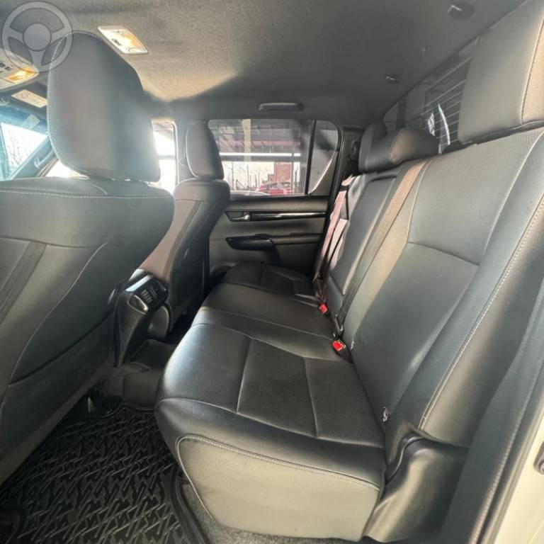 TOYOTA - HILUX 2.8 SRX 4X4 CD 16V DIESEL 4P AUTOMÁTICO - 2018/2019 - BRANCA - R$ 215.000,00