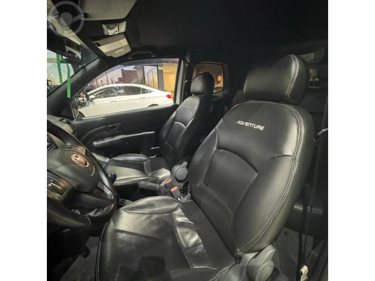 FIAT - STRADA 1.8 MPI ADVENTURE CD 16V FLEX 3P MANUAL - 2018/2019 - PRATA - R$ 86.900,00