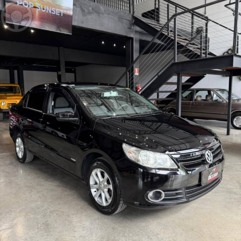VOLKSWAGEN - VOYAGE 1.0 MI 8V FLEX 4P MANUAL - 2011/2012 - PRETA - R$ 35.900,00