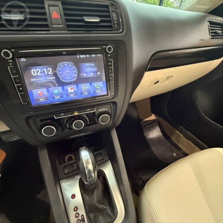 VOLKSWAGEN - JETTA 2.0 COMFORTLINE FLEX 4P MANUAL - 2012/2012 - BRANCA - R$ 64.900,00