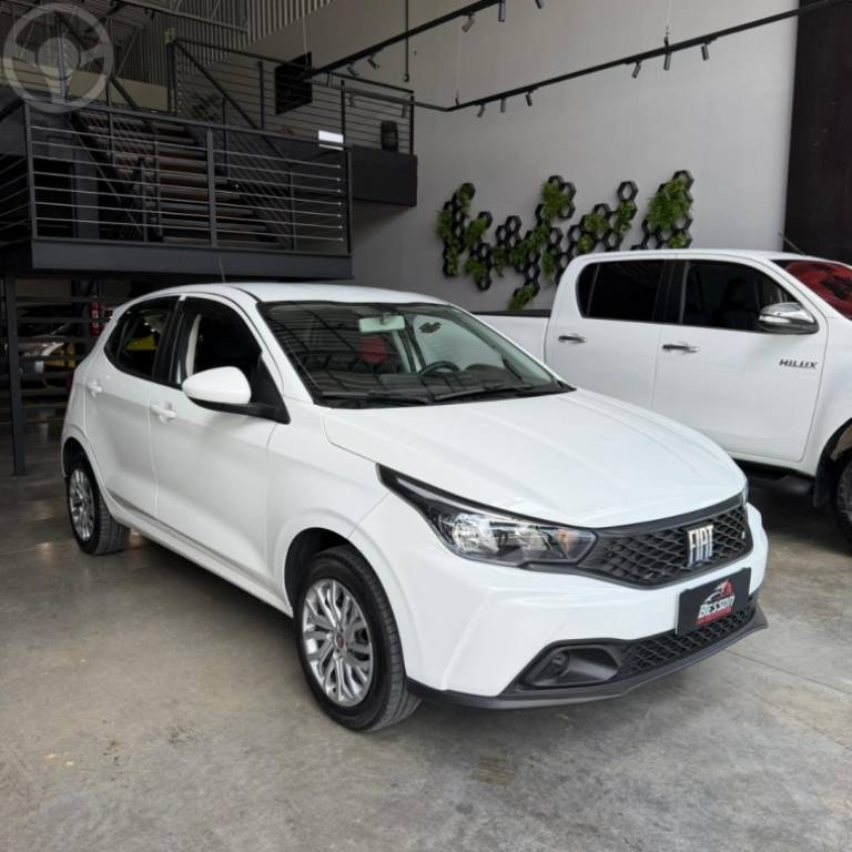 FIAT - ARGO 1.0 FIREFLY FLEX DRIVE MANUAL - 2023/2023 - BRANCA - R$ 65.900,00