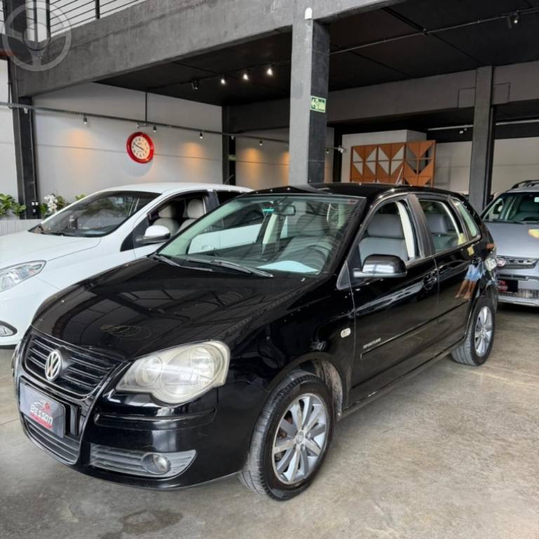 VOLKSWAGEN - POLO 1.6 MI SPORTLINE 8V FLEX 4P MANUAL - 2008/2009 - PRETA - R$ 31.500,00