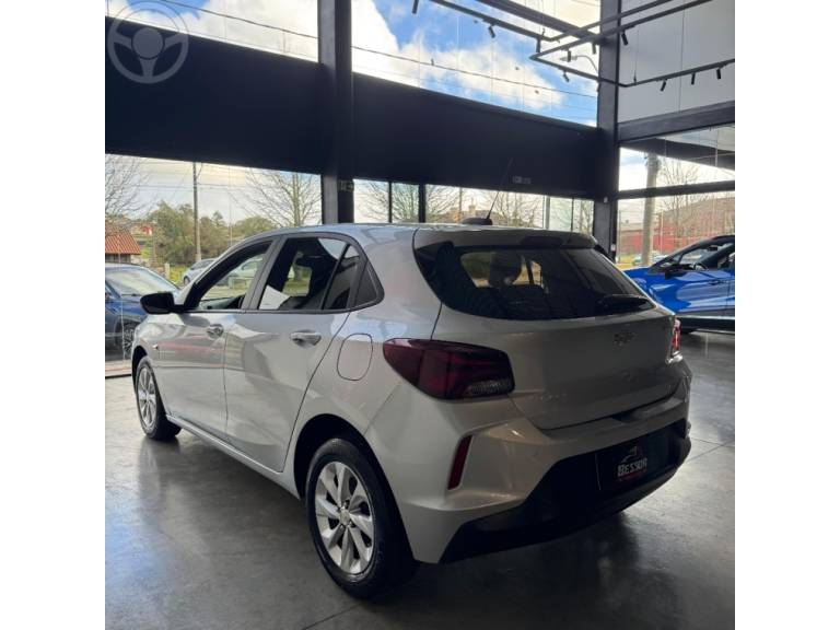 CHEVROLET - ONIX 1.0 LTZ 12V TURBO FLEX 4P MANUAL - 2020/2020 - PRATA - R$ 67.900,00