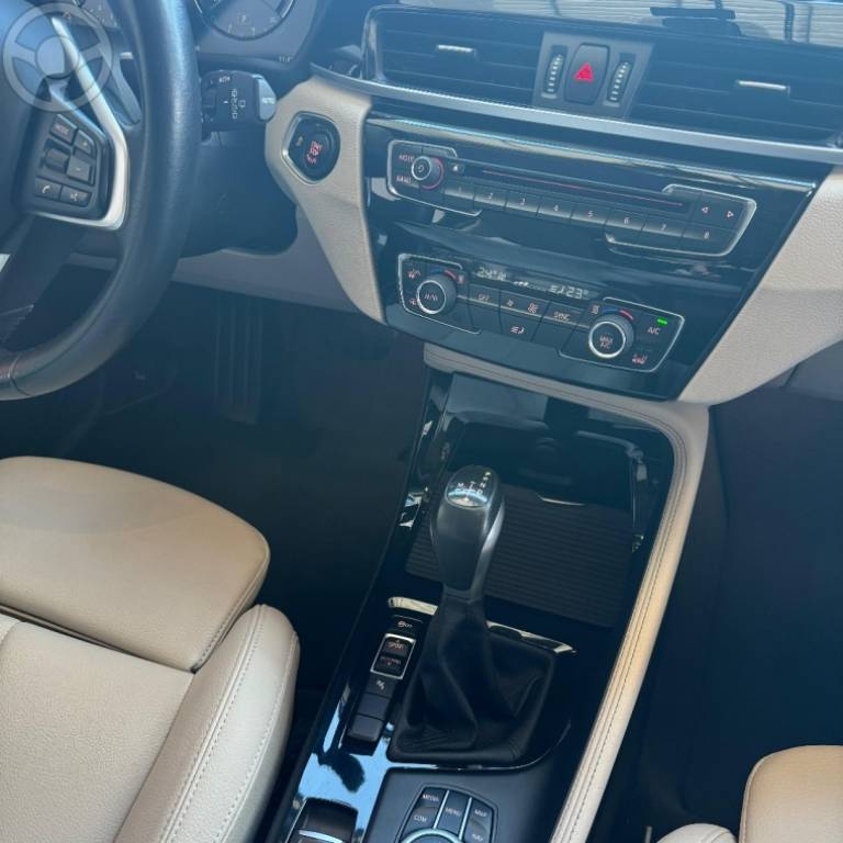 BMW - X1 2.0 16V TURBO ACTIVEFLEX SDRIVE20I X-LINE 4P AUTOMÁTICO - 2019/2019 - PRETA - R$ 149.900,00