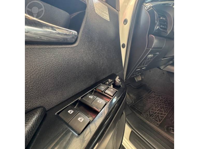 TOYOTA - HILUX 2.8 SRX 4X4 CD 16V DIESEL 4P AUTOMÁTICO - 2018/2019 - BRANCA - R$ 215.000,00