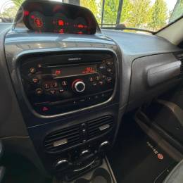 FIAT - STRADA 1.8 MPI ADVENTURE CE 16V FLEX 2P MANUAL - 2014/2014 - PRATA - R$ 59.900,00