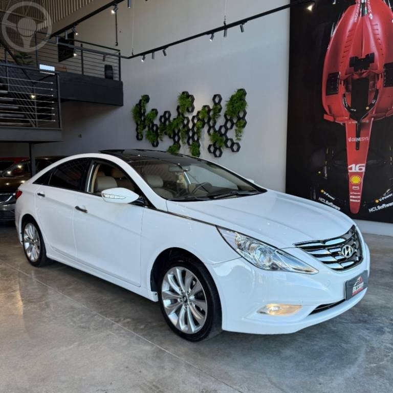 HYUNDAI - SONATA 2.4 MPFI I4 16V 182CV 4P AUTOMÁTICO - 2012/2013 - BRANCA - R$ 77.900,00