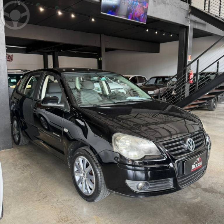 VOLKSWAGEN - POLO 1.6 MI SPORTLINE 8V FLEX 4P MANUAL - 2008/2009 - PRETA - R$ 31.500,00