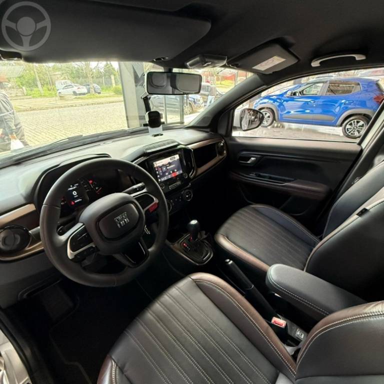 FIAT - STRADA 1.0 RANCH CD 12V TURBO FLEX 4P AUTOMÁTICO - 2023/2024 - PRATA - R$ 133.900,00