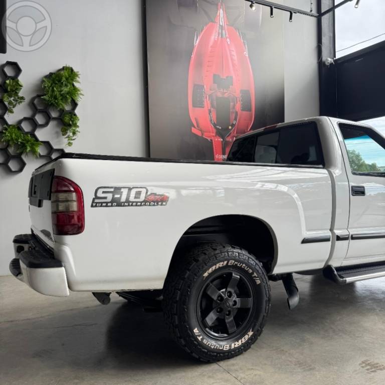 CHEVROLET - S10 2.8 COLINA 4X4 CS 12V TURBO ELECTRONIC INTERCOOLER DIESEL 2P MANUAL - 2010/2010 - BRANCA - R$ 84.900,00