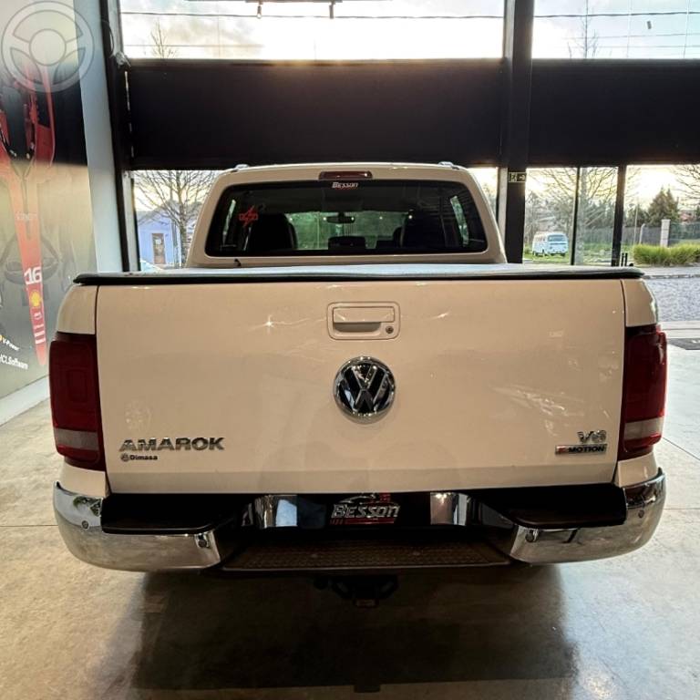 VOLKSWAGEN - AMAROK 3.0 V6 TDI HIGHLINE CD DIESEL 4MOTION AUTOMÁTICO - 2018/2019 - BRANCA - R$ 160.900,00