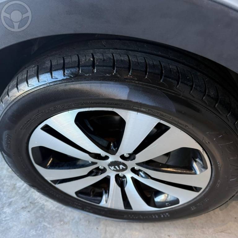 KIA MOTORS - SPORTAGE 2.0 EX 4X2 16V FLEX 4P AUTOMÁTICO - 2013/2014 - PRATA - R$ 84.900,00